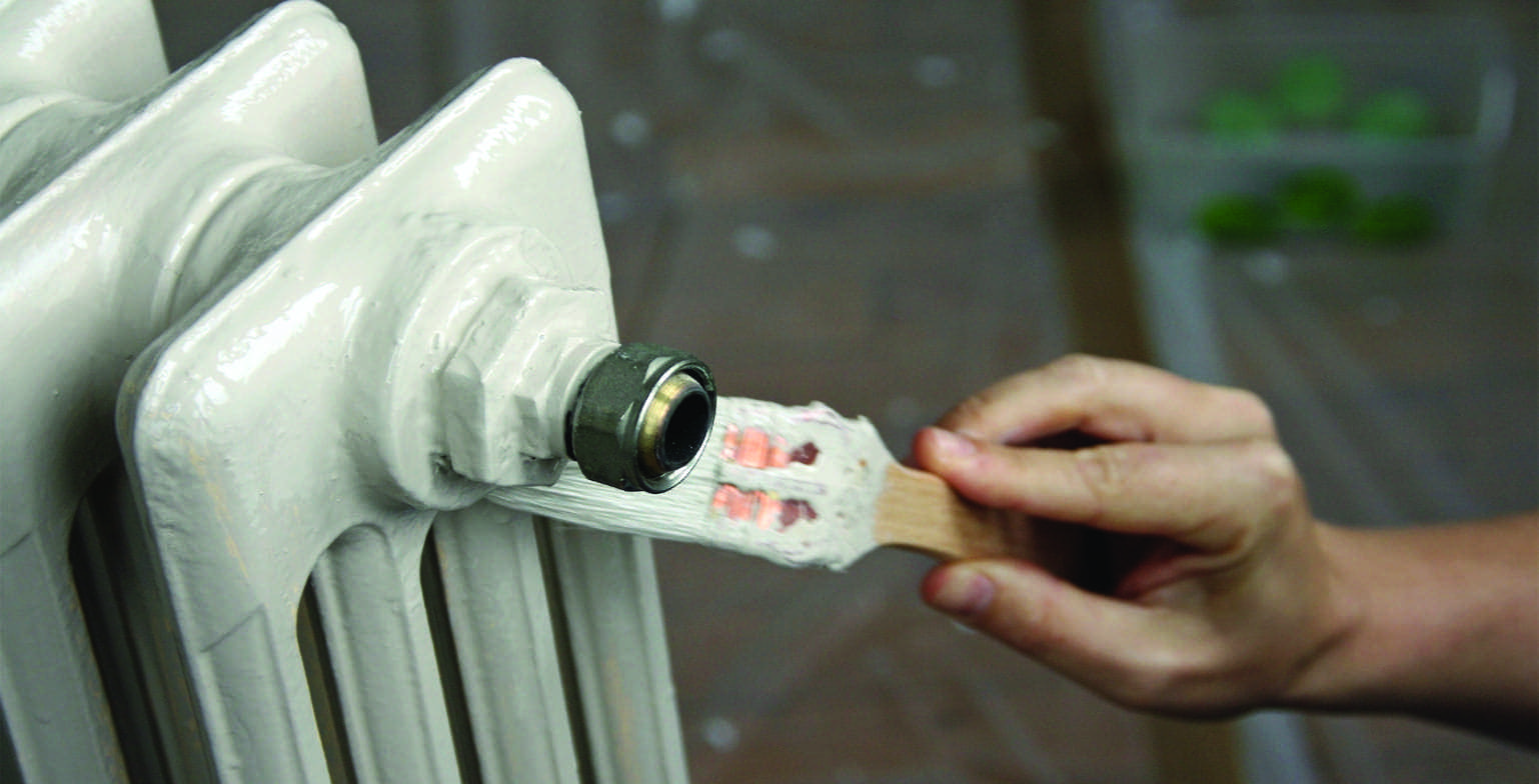 Peindre un radiateur en fonte